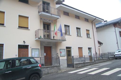 Incendio all’Alpe Colma dichiarato estinto, riaprono i sentieri