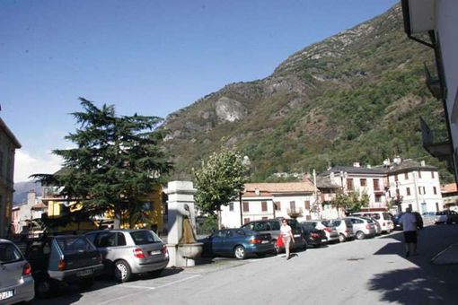 Premosello, serata tra fritto di lago e blues in attesa del Palio degli Asini Premosello, serata tra fritto di lago e blues in attesa del Palio degli Asini