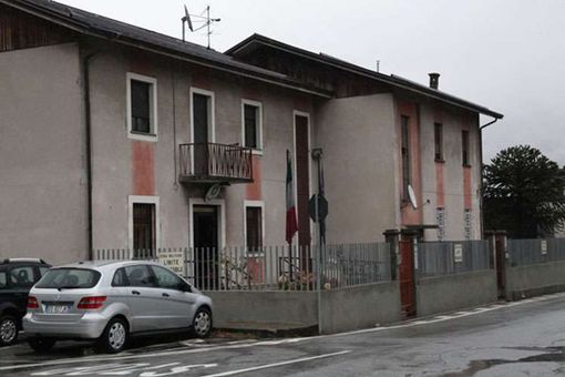 Ex dipendente sottrae 3.300 euro nel locale in cui lavorava Ex dipendente sottrae 3.300 euro nel locale in cui lavorava