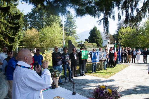 Domo, la sezione paracadutisti festeggia il 60° anniversario