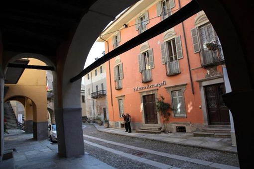Vogogna, musica unplugged per la notte romantica dei Borghi più belli d’Italia