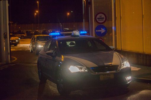 Bracconiere recidivo pizzicato venerdì notte con un capriolo nel bagagliaio Bracconiere recidivo pizzicato venerdì notte con un capriolo nel bagagliaio