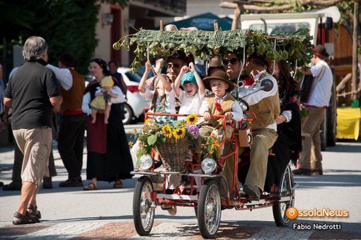 Festa dell'Uva 2024: è il giorno della grande sfilata