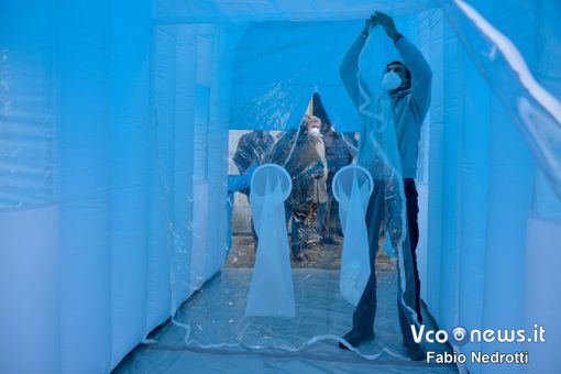 Presentate al Tecnoparco le ‘Camere degli abbracci’, gli anziani potranno avvicinare i famigliari Presentate al Tecnoparco le ‘Camere degli abbracci’, gli anziani potranno avvicinare i famigliari