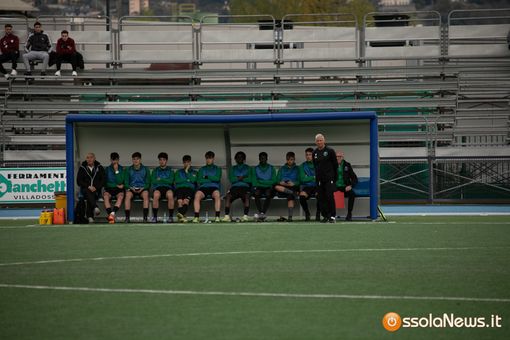 Colpito al volto mentre esulta per il gol alla Juve Domo: calciatore della Dufour finisce in ospedale. VIDEO Colpito al volto mentre esulta per il gol alla Juve Domo: calciatore della Dufour finisce in ospedale. VIDEO