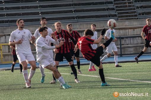L'Omegna espugna il Curotti con i gol di  Motta e Petagine