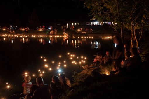 Festa d'estate al lago delle Rose con la Grotta di Babbo Natale