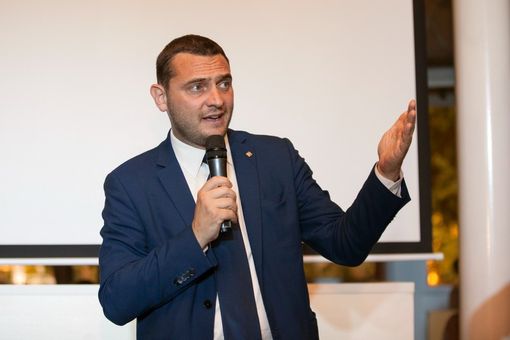 "Grave carenza di medici di base in montagna: servono almeno cento professionisti in 550 Comuni "Grave carenza di medici di base in montagna: servono almeno cento professionisti in 550 Comuni