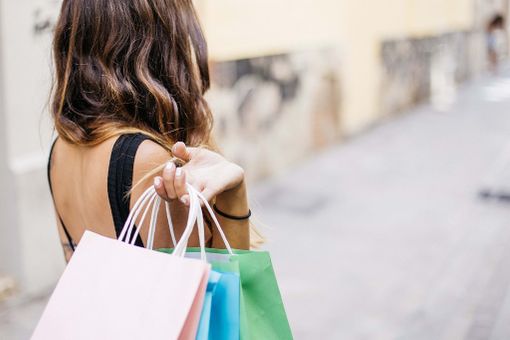 Black Friday: come evitare le truffe e gli sconti fasulli durante gli acquisti Black Friday: come evitare le truffe e gli sconti fasulli durante gli acquisti