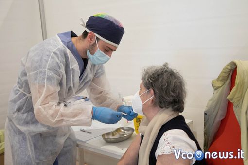 Campagna vaccinazioni: aperte le iscrizioni per gli &quot;over 65&quot; del Ticino