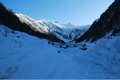 Pericolo valanghe, chiusa la strada della Val Loana