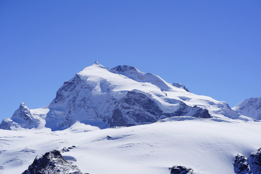 Macugnaga: festeggiamenti per la celebrazione del 150° dalla prima ascensione alle vette più elevate del Monte Rosa Macugnaga: festeggiamenti per la celebrazione del 150° dalla prima ascensione alle vette più elevate del Monte Rosa