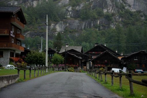 "Lettura e natura", le escursioni per famiglie arrivano a Macugnaga