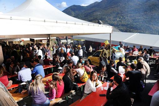 Coimo si veste d'autunno con l'attesissima Castagnata