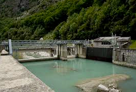 Cai, appello al Governo: "No a 1,8 miliardi per mille nuove dighe e invasi in montagna" Cai, appello al Governo: "No a 1,8 miliardi per mille nuove dighe e invasi in montagna"