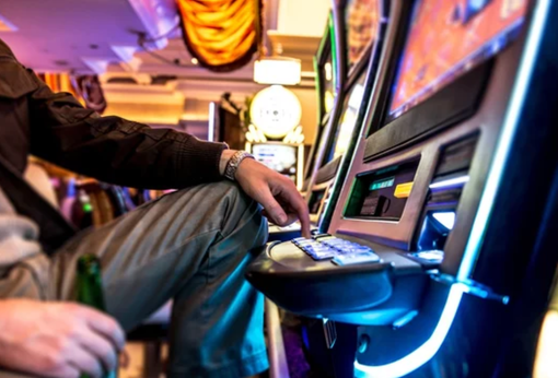 Gioco d'azzardo, si schierano anche i vescovi: "Quello piemontese è un buon modello legislativo" Gioco d'azzardo, si schierano anche i vescovi: "Quello piemontese è un buon modello legislativo"