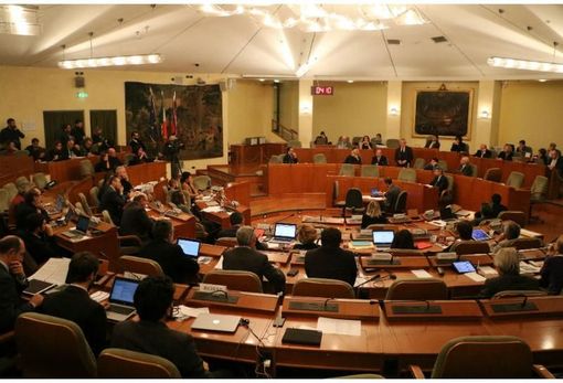 “Anche in consiglio regionale un test antidroga per consiglieri e componenti della giunta” “Anche in consiglio regionale un test antidroga per consiglieri e componenti della giunta”