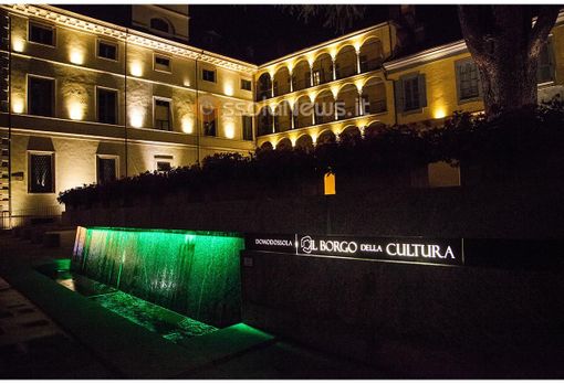 Domodossola, il pianoforte a quattro mani di Roberto Olzer e Alessandra Gelfini apre il weekend di “Musica nel borgo”