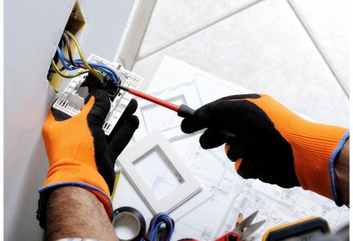 Confartigianato ''Rivedere i parametri per le tariffe di fatturazione per gli impianti elettrici" Confartigianato ''Rivedere i parametri per le tariffe di fatturazione per gli impianti elettrici"