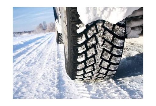 Dal 15 novembre obbligo di catene o pneumatici invernali Dal 15 novembre obbligo di catene o pneumatici invernali