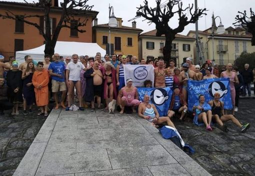 Mergozzo, per i più temerari torna il tuffo nelle acque del lago Mergozzo, per i più temerari torna il tuffo nelle acque del lago