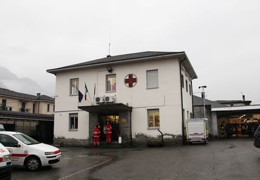 L'associazione Auro chiude i battenti con una donazione alla Croce Rossa L'associazione Auro chiude i battenti con una donazione alla Croce Rossa