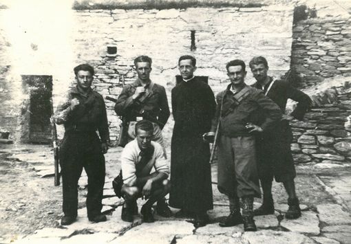 Racconti di vita e di storia all’Alpe Cravariola in una serata dell'associazione Sentieri degli Spalloni