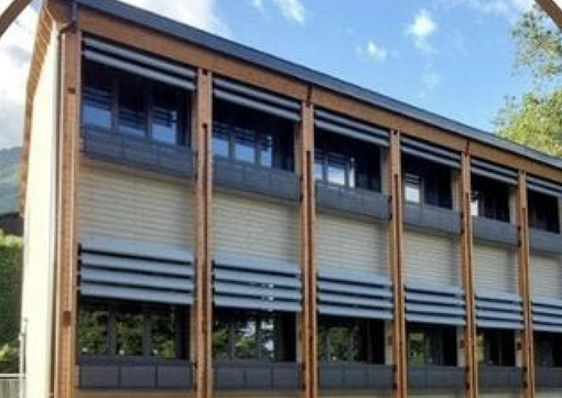 Taglio del nastro per le nuove scuole medie di Mergozzo