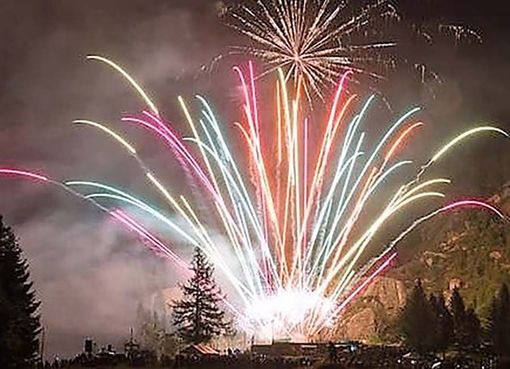 La Valle Vigezzo non rinuncia ai tradizionali fuochi, appuntamento questa sera alla Piana con Vette d'Artificio