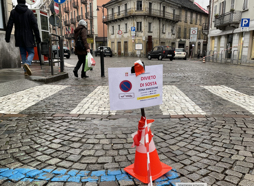 Pizzi fa rimuovere i divieti di sosta nel sabato di mercato collocati dalla Compark Srl