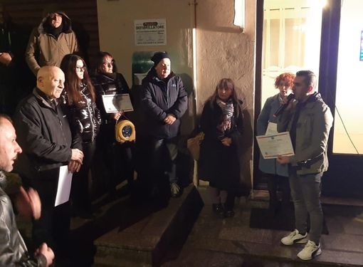 Un nuovo defibrillatore in ricordo di Stefano Bargiga FOTO