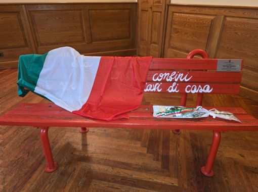 Inaugurata a Santa Maria Maggiore la panchina rossa in ricordo di Norma Cossetto Inaugurata a Santa Maria Maggiore la panchina rossa in ricordo di Norma Cossetto