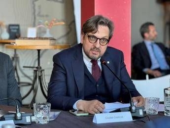 Lombardia leader in Ue per l'industria chimica, Guidesi: "Avanti con interlocuzioni" Lombardia leader in Ue per l'industria chimica, Guidesi: "Avanti con interlocuzioni"