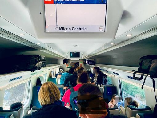 Eurocity sovraffollati sulla tratta Briga-Domodossola: disagi per i passeggeri