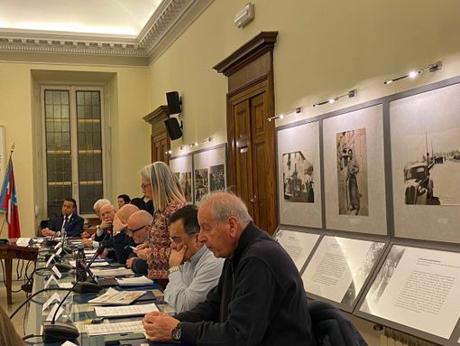 Sicurezza in centro: acceso dibattito sulla movida tra la Lega e il sindaco