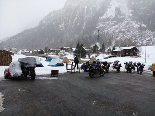 Cinghiostreffen, torna il motoraduno invernale in Alta Val Formazza Cinghiostreffen, torna il motoraduno invernale in Alta Val Formazza