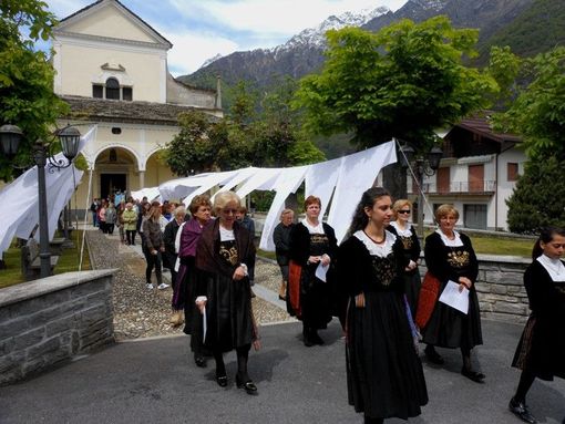 Bannio, festa solenne dei Santitt per i 400 anni della Milizia