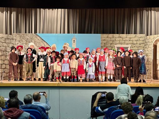 I bimbi delle scuole di Re protagonisti nello spettacolo dedicato a Benito Mazzi