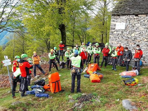 Esercitazione a Basciumo per la stazione Cnsa Villadossola-Antrona Esercitazione a Basciumo per la stazione Cnsa Villadossola-Antrona