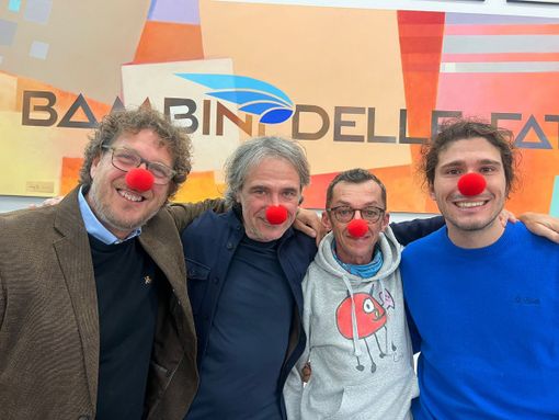 Franco e Andrea, con i loro &quot;bambini delle fate&quot; arrivano a Domodossola per Dottor Clown Vco (VIDEO)