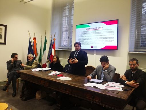 Il Pd batte il tempo a Cirio: &quot;Da sanità ad ambiente e nuovi ospedali Piemonte fermo&quot;