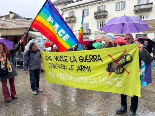 Il Comitato Ossolano Ferma il Riarmo torna in piazza contro il riarmo europeo