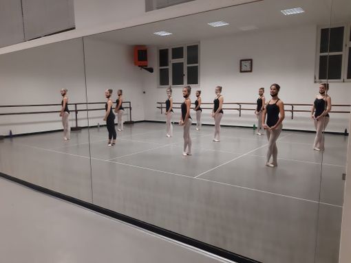 Crisi profonda per le scuole di danza, L’Arabesque: “Due anni di lavoro persi” Crisi profonda per le scuole di danza, L’Arabesque: “Due anni di lavoro persi”
