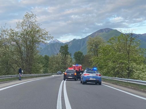 Domo, scontro tra due auto in superstrada Domo, scontro tra due auto in superstrada