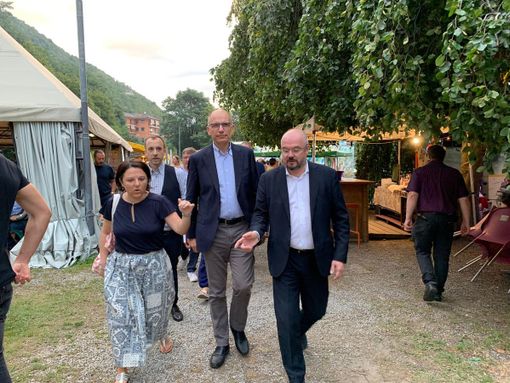 Il segretario del Pd Enrico Letta ospite alla Lucciola FOTO e VIDEO Il segretario del Pd Enrico Letta ospite alla Lucciola FOTO e VIDEO