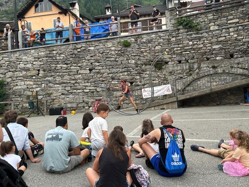 Magia e poesia tra i monti: la domenica di “Castelli in Aria” incanta Villette