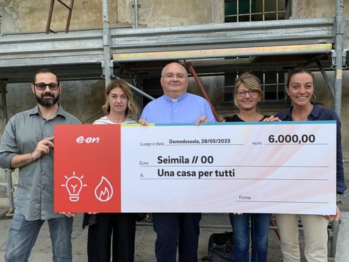 Donazione di E.On alla parrocchia domese Donazione di E.On alla parrocchia domese