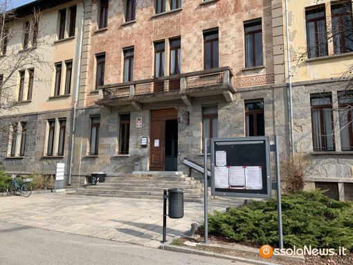 &quot;Fogli volanti&quot;: Margherita Cassani e Danila Denti trasformano la poesia in immagini