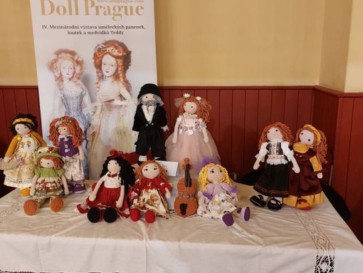 Successo per la domese Elisa Nunziatini all'esposizione mondiale delle bambole a Praga