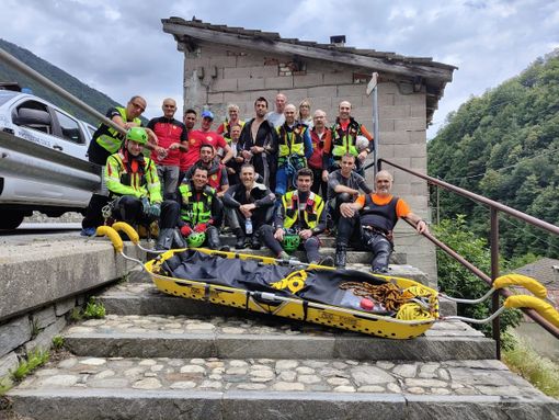 Calasca, esercitazione in forra del Soccorso Alpino Calasca, esercitazione in forra del Soccorso Alpino
